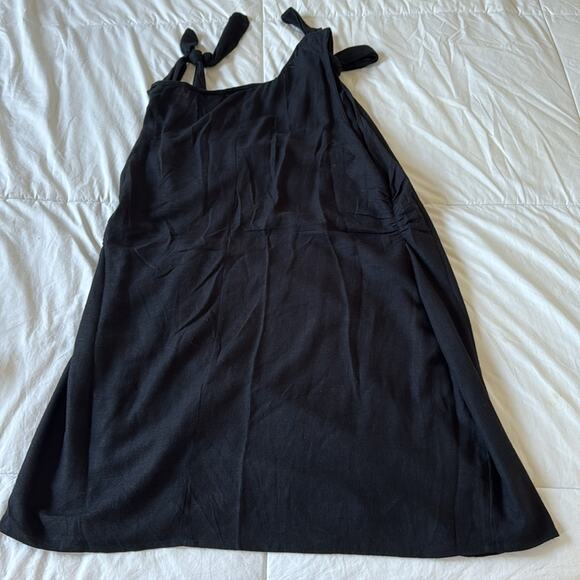 ASOS DESIGN off the shoulder mini linen sundress with knot detail in black - Picture 8 of 8